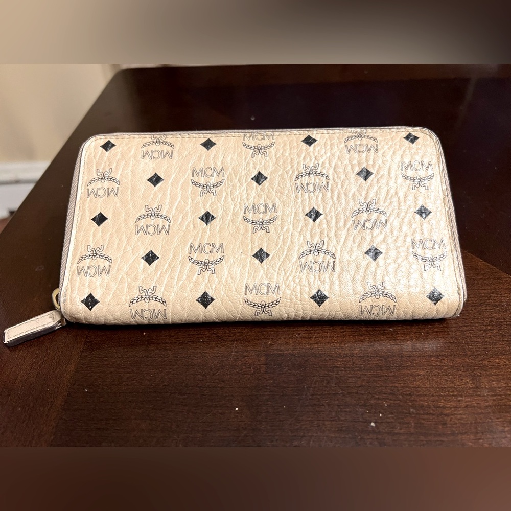 MCM zip wallet